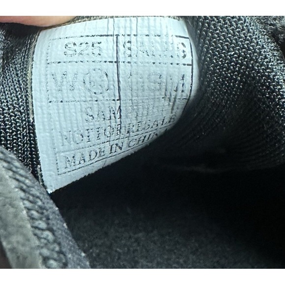 Brooks Ghost 17 Black White Women's Running Shoes Sneakers Size 9 Sample Pair - Picture 11 of 11